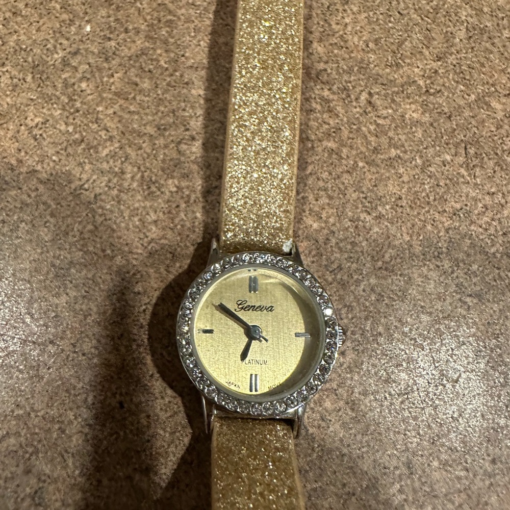 Geneva Gold Sparkle Watch